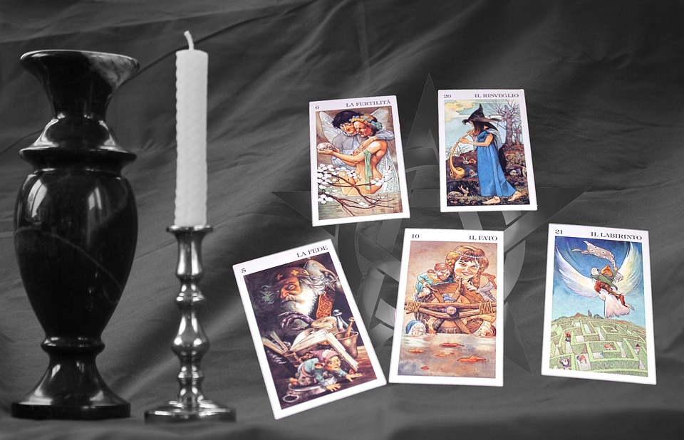 Weaving a Web of Insight: The Power of Tarot Spreads