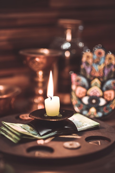 Today’s Tarot: Unlock the Secrets of the Universe with Your Daily Reading