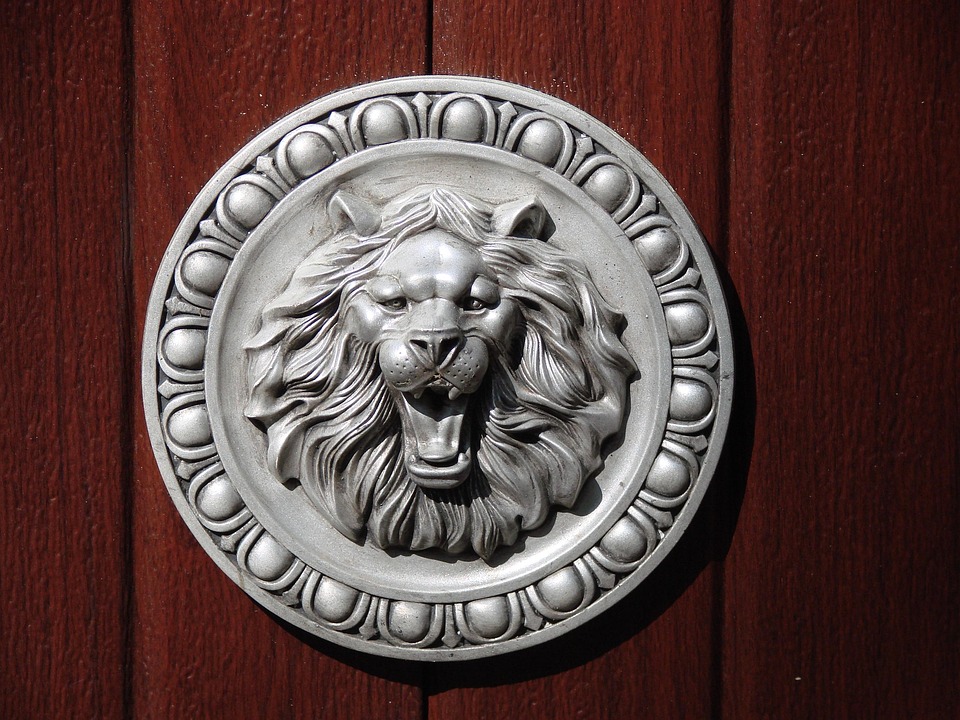 Unleash Your Inner Lion: Leo Horoscope Reveals Secrets to Confidence and Charm