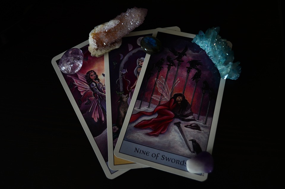 Uncover the Hidden Meanings of the Tarot with a Free Reading and Interpretation