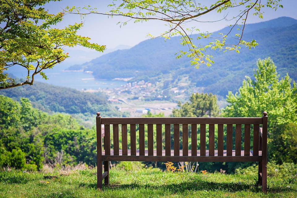 From Stress to Serenity: The Calming Effects of Energy Healing on the Body and Mind