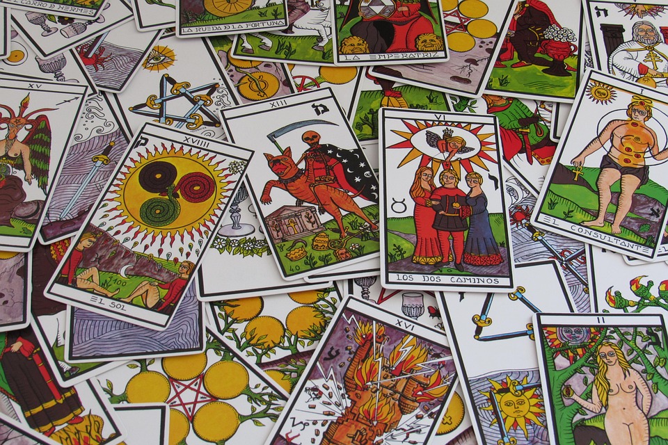 The Language of the Cards: Decoding Tarot Card Combinations for Personal Growth