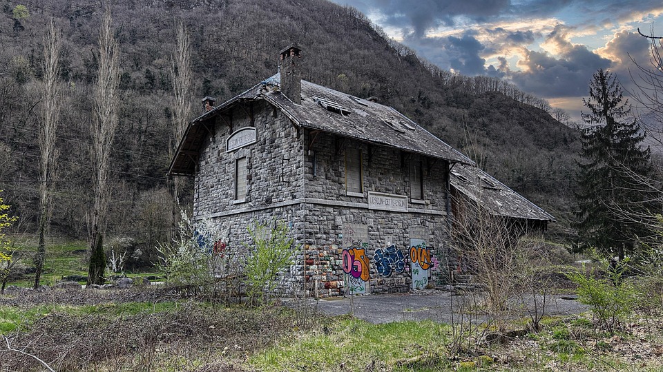 Cosmic Connections: How Spiritual Downloads Can Expand Your Consciousness