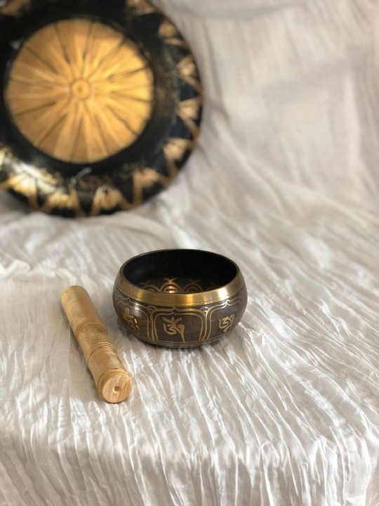 Healing with Sound: The Therapeutic Benefits of Singing Bowls for Anxiety and Depression
